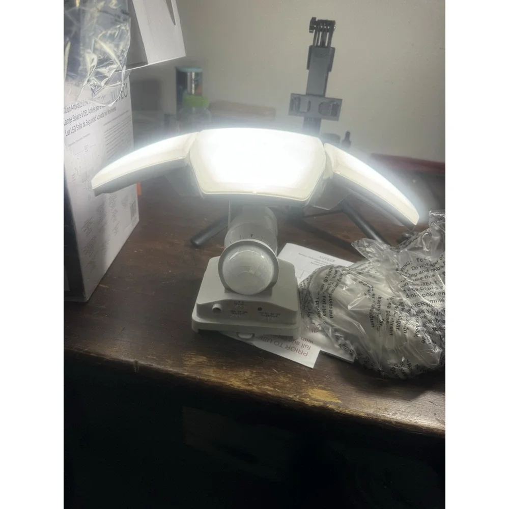 NEW LUTEC Motion Activated Solar Security LED Light 3000 Lumens Outdoor